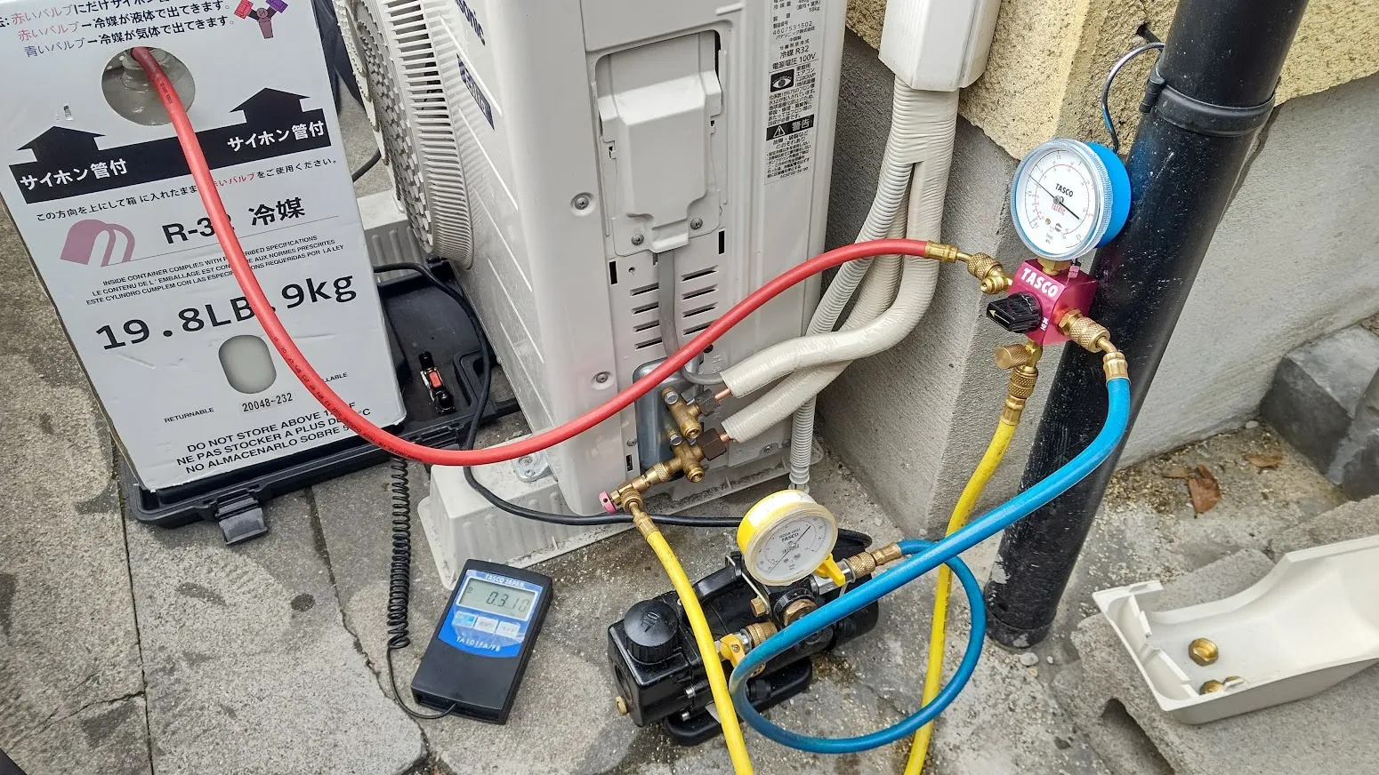 大津市U様邸|エアコンガスチャージ
